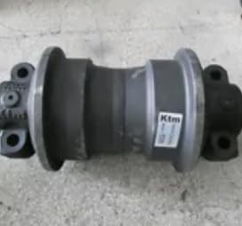 Track Roller 205-30-00034 for Komatsu Excavator PC100L-2 PC150-1 PC150LC-1 PC200-2 PC200LC-2 PC220-2 PC220LC-2