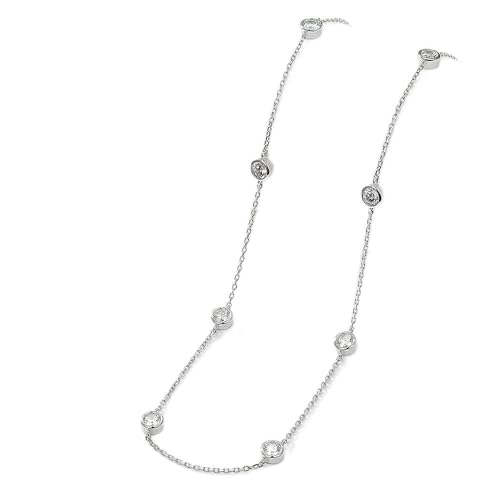 Collier Moissanite de 3mm en argent idéal pour un style superposé chic