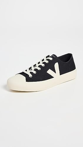 Image of Veja Men's Watta II Low Sneakers