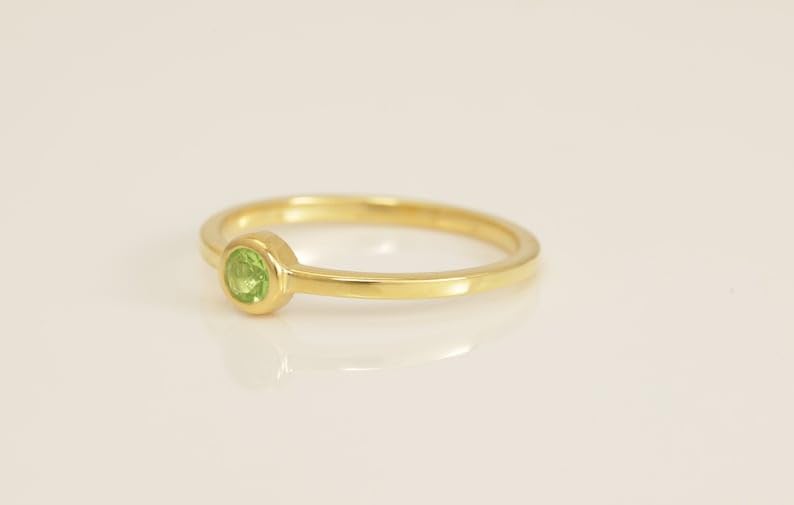 Bague solitaire en argent 925, péridot vert et diamants de prestige - 4