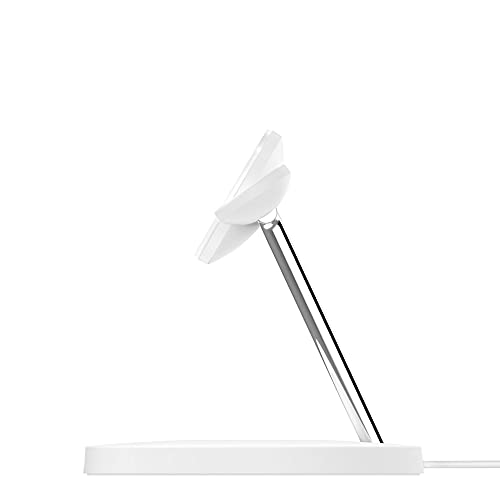Belkin station de recharge BoostCharge Pro avec MagSafe, chargeur sans fil 3-en-1 pour iPhone 15 / 14 / 13 / 12 + Apple Watch + AirPods, recharge aimantée jusqu’à 15 W pour les modèles d’iPhone 15