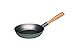 Riess, 0564-123, Holzknechtpfanne 24, EISENPFANNEN, Durchmesser 24 cm, Höhe 4,2 cm (mit Griff 8,3 cm), Emaille, mit Holzgriff und Ring zum Aufhängen, metallic, Induktionspfanne, Bratpfanne mit Holzgriff