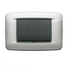  Vimar Serie Eikon – Placca Round 3 Modulo opaco verniciato argento metallico/A
