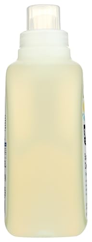 Image of 365 by Whole Foods Market, Sport Laundry Detergent, Fresh Scent, 33 HE Loads, 50 Fl Oz (Pack of 1)