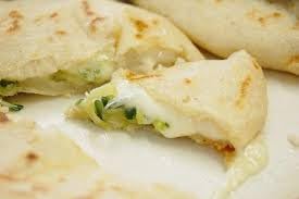 PUPUSAS DE LOROCO CON QUESO (PUPUSAS FRUSECHA ELABORADAS CON PRODUCTOS 100% IMPORTADOS DE EL SALVADOR