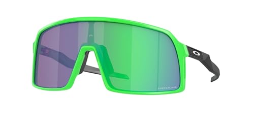 Oakley OO9406 Sunglasses Bundle: OO 9406 SUTRO 9406B4 80s Green/Prizm Jade Policarbonate Standard and Eyewear Cleaning Kit