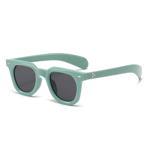 Lunettes rétro punk carrées pour exprimer votre liberté et votre audace sous le soleil