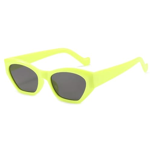 Lunettes de soleil vintage femme vert clair idéales pour vos terrasses d'été