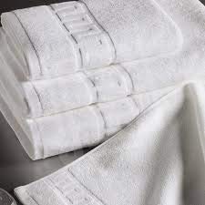 Juego de Toallas de baño Acabado en greca, algodón 100% Natural, súper absorbentes, Calidad Hotel.