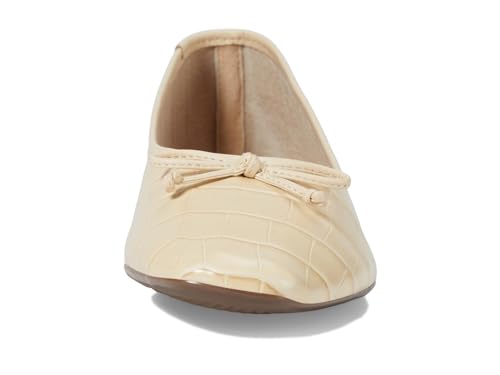 Schutz Women's Arissa Ballet Flat, Eggshell, 5.52