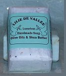 Negro Frambuesa Vainilla hecho a mano jabón Lilie de Vallee 5oz Bar Jabón