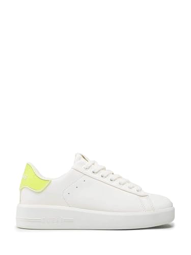 Guess Baskets Femme Rockies8 : Vos Alliées Idéales pour Vos Sorties Citadines