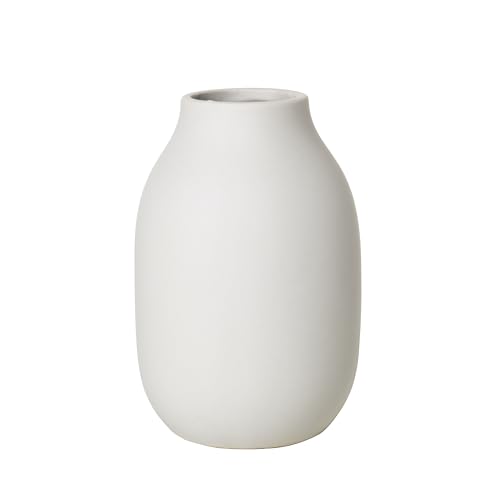 blomus -COLORA- Vase S aus Steingut, Moonbeam, hergestellt in hochwertiger Handarbeit, elegante und dekorative Tischvase, flächenschonende Unterseite (H / B / T: 15 x 10,5 x 10,5 cm, Moonbeam, 65906)