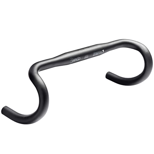 Larghezza: 38 cm (fuori tutto/punta a punta)