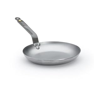 de Buyer MINERAL B Carbon Steel Omelette Pan – 9.5” – Naturally Nonstick – Made in France