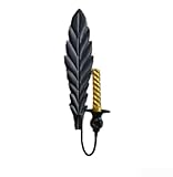 Plusieurs options de style : disponible en plusieurs motifs de feuilles et de tasses pour correspondre à différentes préférences intérieures. Chaque bougeoir en fer forgé offre une touche artistique unique qui complète à la fois les thèmes modernes et traditionnels. Sélectionnez la forme idéale pour la coordonner avec les accessoires existants ou créez un point frappant dans les entrées et les salles à manger.