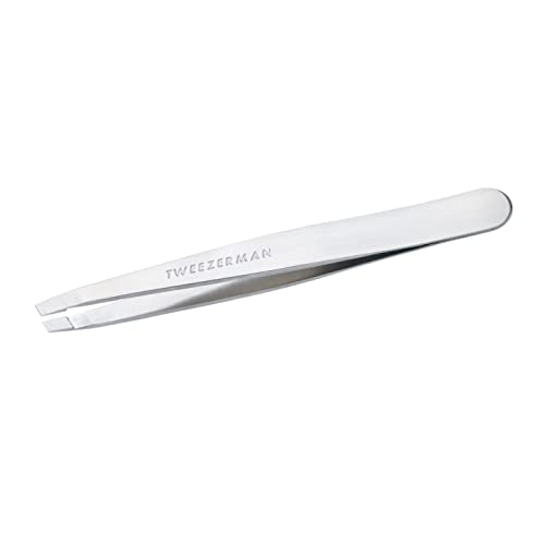 TWEEZERMAN Pinzas para depilar las cejas, Punta inclinada, Acero inoxidable, Plata platino