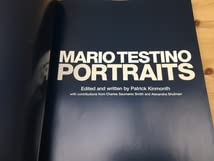 Amazon.co.jp: マリオ・テスティーノ写真展 ポートレートケイト・モス