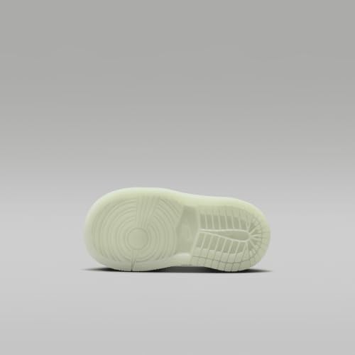 Jordan Air 1 Retro Low OG 'Black Raspberry' Toddler (HF0412-001, Black)2