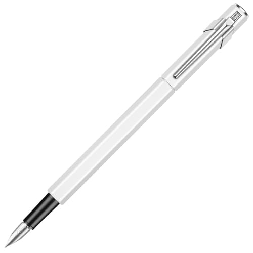 Stylo plume Caran d'Ache 849 EF en métal blanc au design hexagonal et finitions soignées