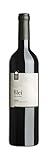 Coupage: vino tinto elaborado con garnacha 60%, cariñena 30%, cabernet franc 10%. se realizan controles de maduración antes de la vendimia para conseguir su punto óptimo de maduración