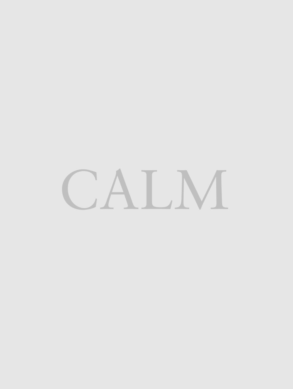Livre de decoration Calm pour un interieur epure et design