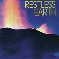 Paperback The Restless Earth: Student Book (Ranger Rick Science Spectacular) Book
