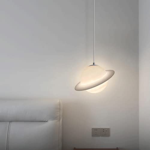 Suspension Saturne dessin animé pour illuminer une chambre de princesse