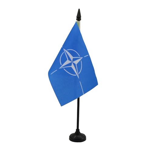 AZ FLAG - Drapeau De Table OTAN - 15x10 cm - Mini Drapeau De L'Otan De Bureau 100% Polyester Avec Hampe De 25cm Et Socle En Plastique Noir