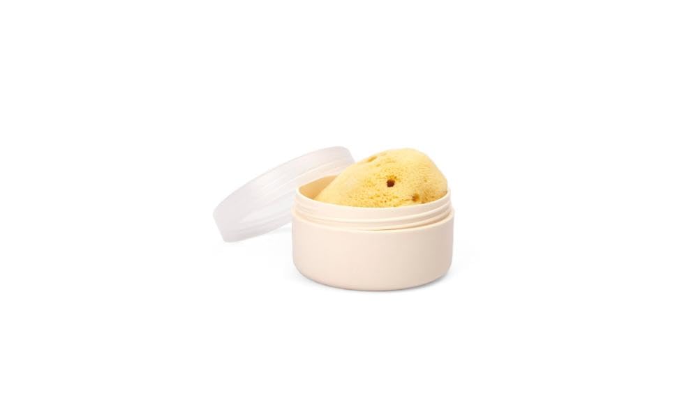 Suavinex, Newborn Baby Sponge, 100% Natural Sponge for Baby, Suitable for Sensitive Skin, Marine Sponge, Very Soft and Absorbent Bath Sponge, with Basket Case for Storing, Yellow