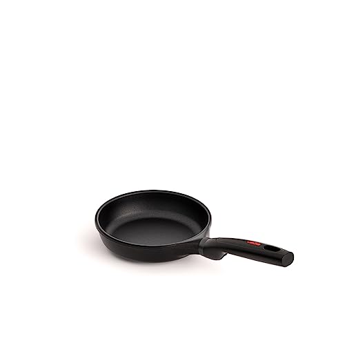 Valira Padella, Nero