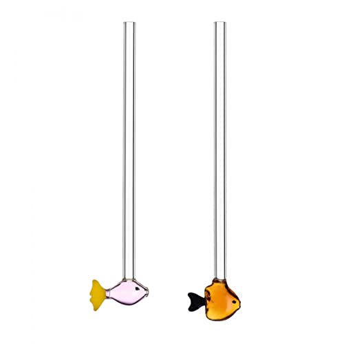 La collezione Marine Garden in vetro borosilicato fatto a mano e modellato a lume continua a trasportarci nelle profondità del regno sottomarino incontaminato e remoto disegnato da Alessandra Baldereschi per Ichendorf Milano: bicchieri, cannucce, brocche che prendono le forme di pesci, alghe…