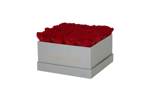 Boîte à roses Square 16 grises avec seize fleurs éternelles rouges