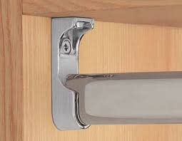 bricoleva.it Halterung für Schrankstange, seitliches Schlauchhalter-Set für ovale Kleiderstange - Mittelstange nicht im Lieferumfang enthalten