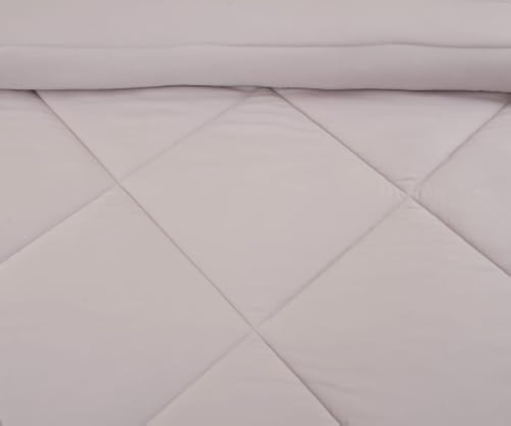 Single Bed Solid Micro Polyester Comforter in Vanilla