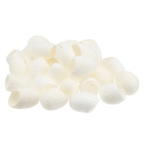 Élimination des Points Noirs par Nettoyage Visage aux Boules de Cocon de Soie