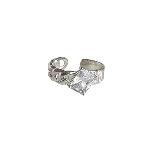 Bague géométrique ouverte femme idéale pour sublimer vos tenues de bureau