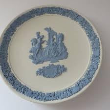 Image of Wedgwood Annual Valentines Plate Jasper 1988-16cm Made in England - Limited Edition 20,000 Worldwide