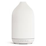 Humidificateur Compact et Purificateur d'Air: Plus qu'un simple diffuseur de parfum maison, ce mini humidificateur d'air diffuseur huile aide à équilibrer l'humidité de l'air, améliorant le confort dans des pièces jusqu'à 20 m². Associez-le avec des huiles essentielles d'agrumes pour une atmosphère énergisante ou avec de la camomille pour une ambiance apaisante.