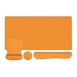 Ce grand tapis de souris vous offrira suffisamment d'espace pour utiliser la souris et le clavier de votre ordinateur, et pourra également décorer votre bureau. Il protège votre bureau des rayures, des impacts, des taches, des salissures, des déversements, de l'usure et des éraflures. Facile à utiliser et à nettoyer, il suffit d'utiliser un chiffon humide ou une serviette en papier pour l'essuyer.