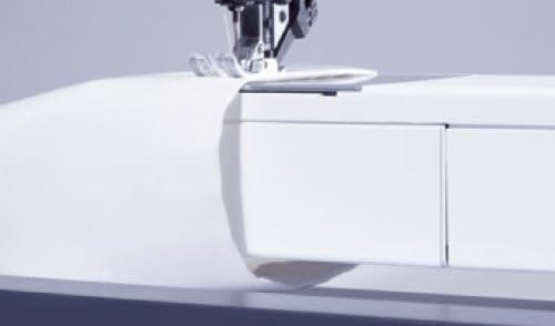 Close-up of needle threading on PFAFF Select 4.2