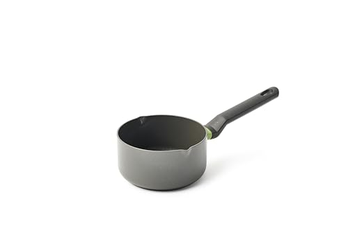 BK Cookware Balans kastrull i keramik med non-stick beläggning, 16 cm/1,5 l, med pip, induktionsvänlig, PFAS-fri, ugnssäker upp till 160 °C, diskmaskinssäker, grå