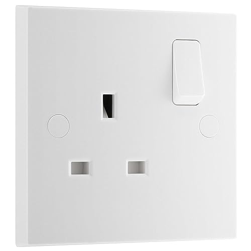 BG Electrical Single Switched Power Plug Wall Socket Square Edge Nexus 900 Series White Moulded 13A 921