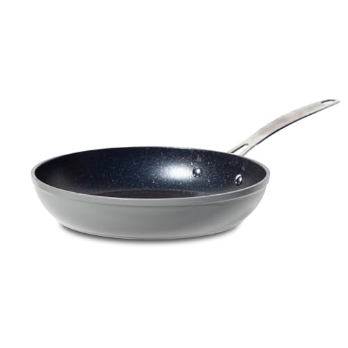 Nuwave 24CM in ceramica antiaderente blu Duralon, senza PFAS, compatibile con induzione, lavabile in lavastoviglie e in forno, manici freschi e resistente ai graffi infusa con diamante Nuwave 24CM in ceramica antiaderente blu Duralon, senza PFAS, compatibile con induzione, lavabile in lavastoviglie e in forno, manici freschi e resistente ai graffi infusa con diamante