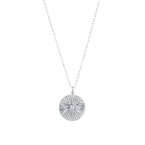 Collier lune pour femme avec pendentif délicat et ras de cou élégant