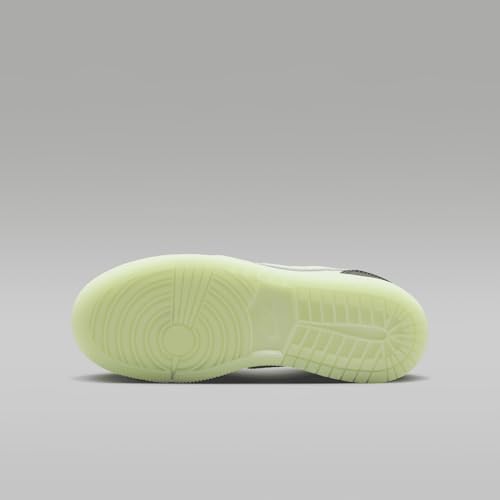 Nike Kid's Air Jordan 1 Retro Low Sneaker2