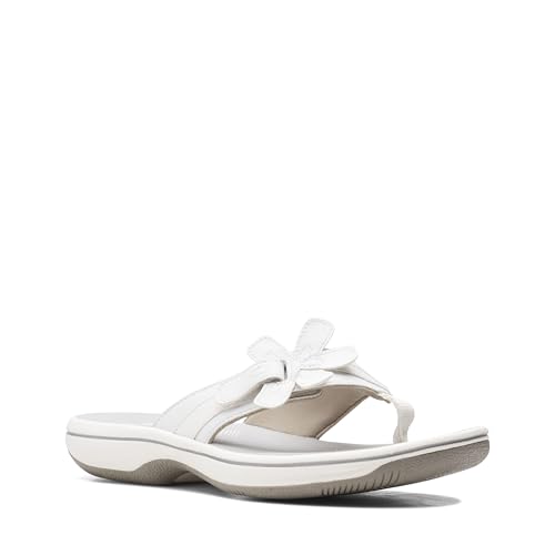 Image of Clarks Women's Brinkley Flora Cloudsteppers Flip-Flops
