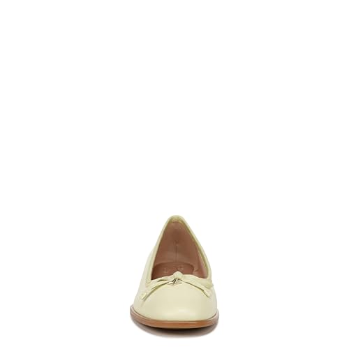 Image of Naturalizer Essential