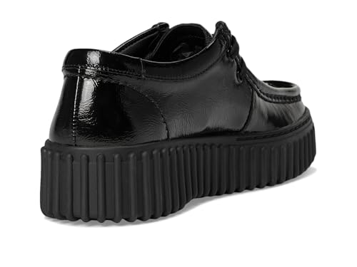 Image of Clarks Torhill Bee Nubuck Schuhe in