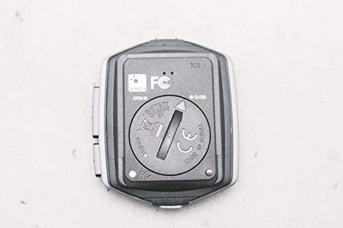 Lura view of the BONTRAGER NODE2.1 Cycle Computer showing the battery compartment